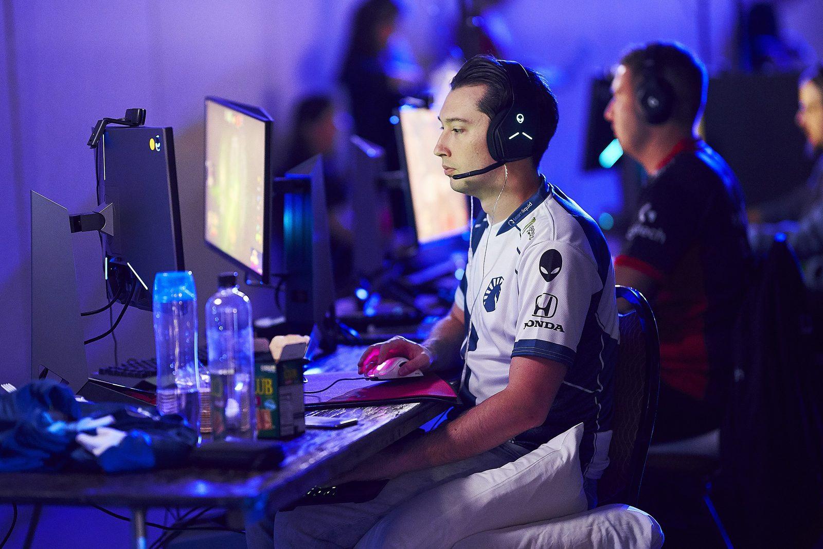 Quake Champions wirft den Live-Service-Ballast ab und kostet 10 Dollar - der Arena-Shooter steht sich endlich nicht mehr selbst im Weg